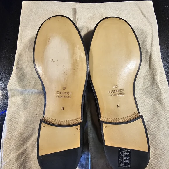 New Gucci Black Leather Loafers For Men (Never Worn Outside)